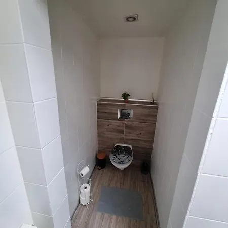Ferienwohnung/monteurwohnung Altes Cafe Apartment *