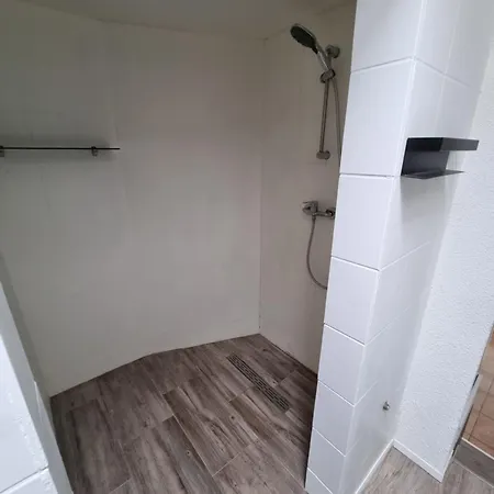 아파트 Ferienwohnung/monteurwohnung Altes Cafe Ahnatal