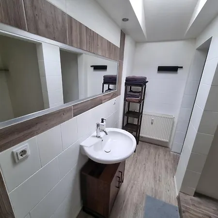 Ferienwohnung/monteurwohnung Altes Cafe Ahnatal