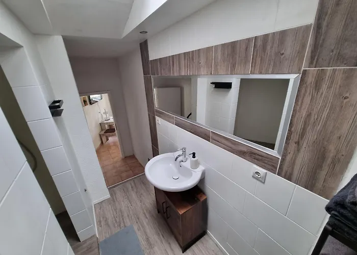 Ferienwohnung/monteurwohnung Altes Cafe *